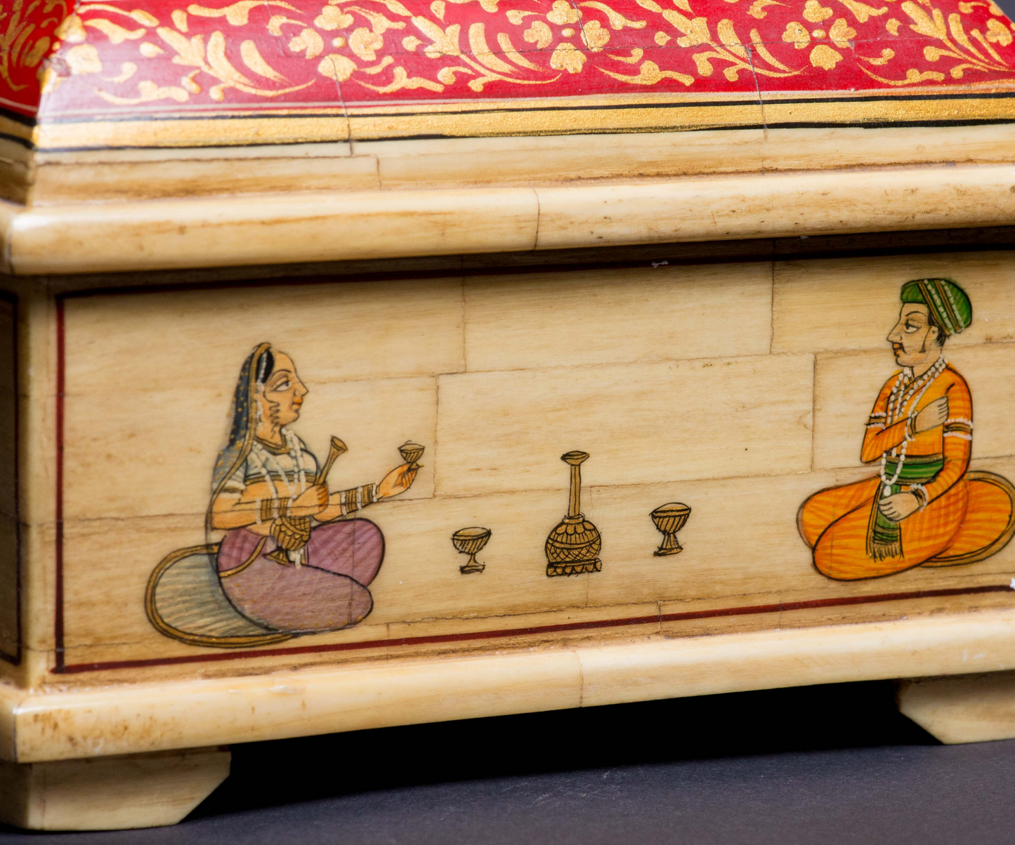 Vintage Camel Bone Painted Box/Camel Bone Fitted Box/Indian Trinket Box/Royal Couple Lovers Vanity Box/Miniature Painted Jewelry Gift