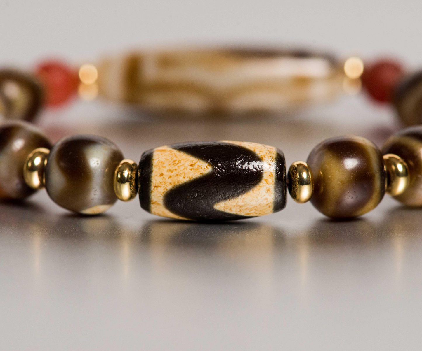 Very beautiful Mala Perlen Armband