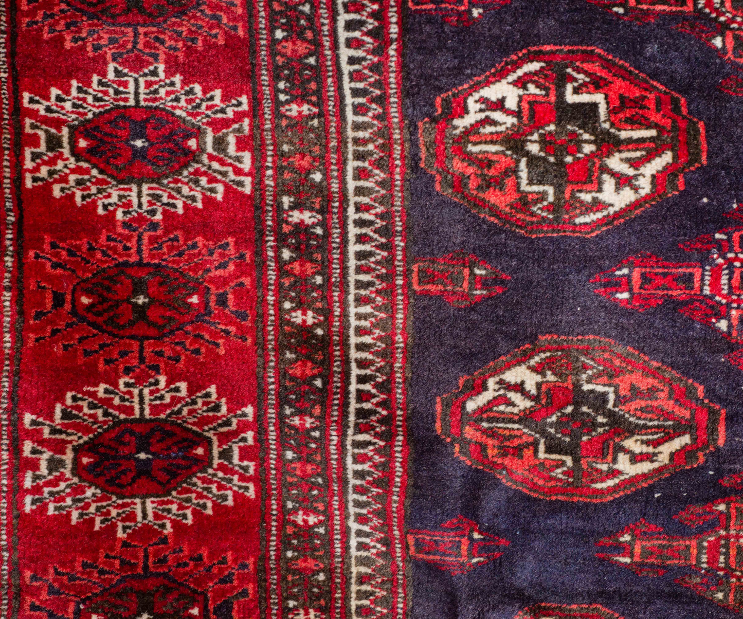 Vintage Turkmen Bukhara Rug - 20th Century Hand-Knotted Wool