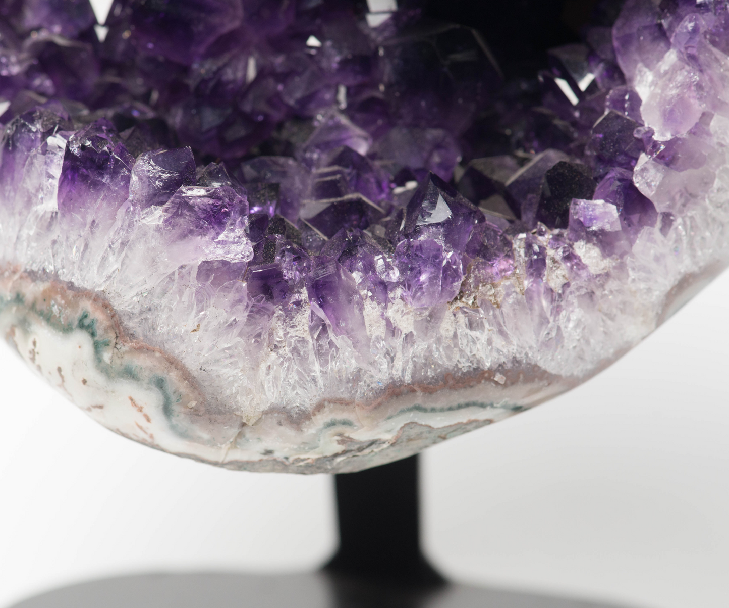 Amethyst geode AAA 3017g